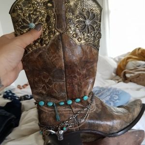 Corral boots